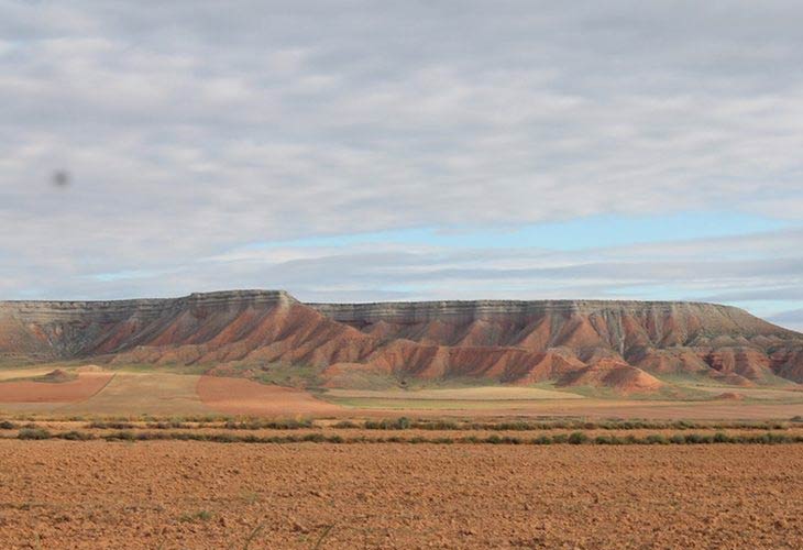 La Lomaza una riqueza esteparia que descubre el encanto del desierto de Belchite