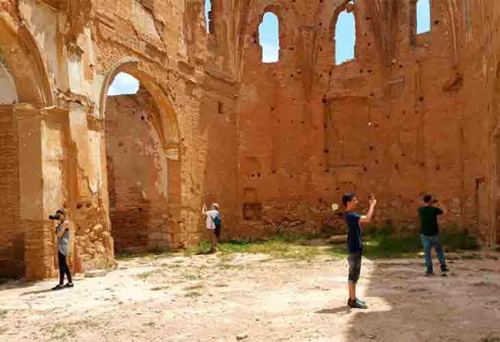 Un viaje al pasado por el patrimonio arquitectonico de Belchite